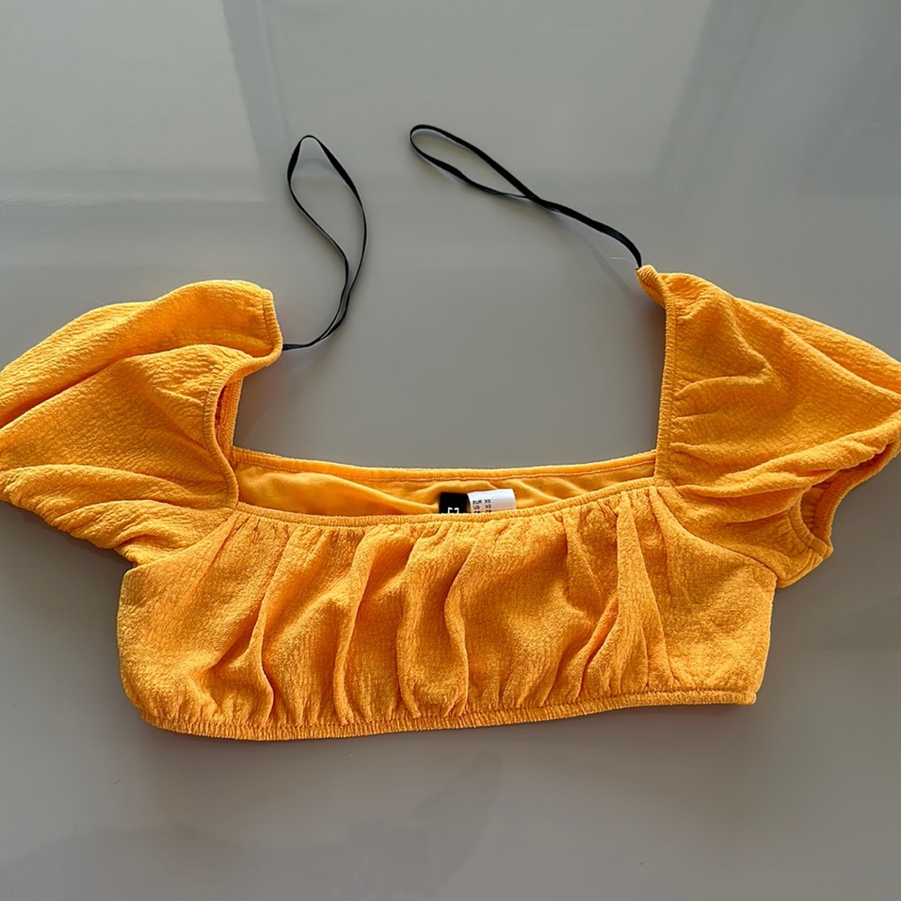 Womens croptop ruffle sleeve